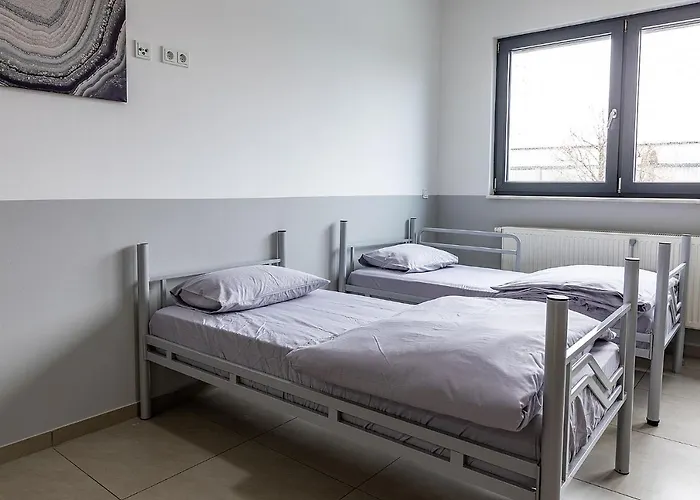 Boardinghouse Kayser Guenstige Monteursunterkunft, Monteurwohnung In Hanau Bei Frankfurt Am Main Und Aschaffenburg, Kostenfreie Parkplaetze!